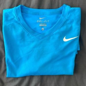 electric blue. Nike. dry fit. tennis t shirt.